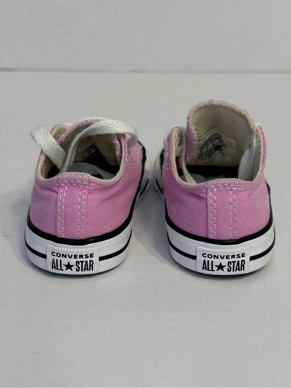 Converse Chuck Taylor All Star Low Top Sneaker infant size 6